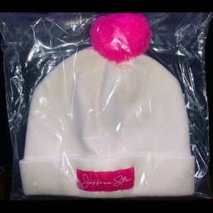 Jeffree Star winter mystery box toque.
